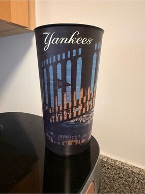 Yankees Navy Graphic Stadium Cup 2019 Collection
